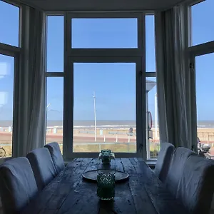 Sea View Scheveningen Apartment